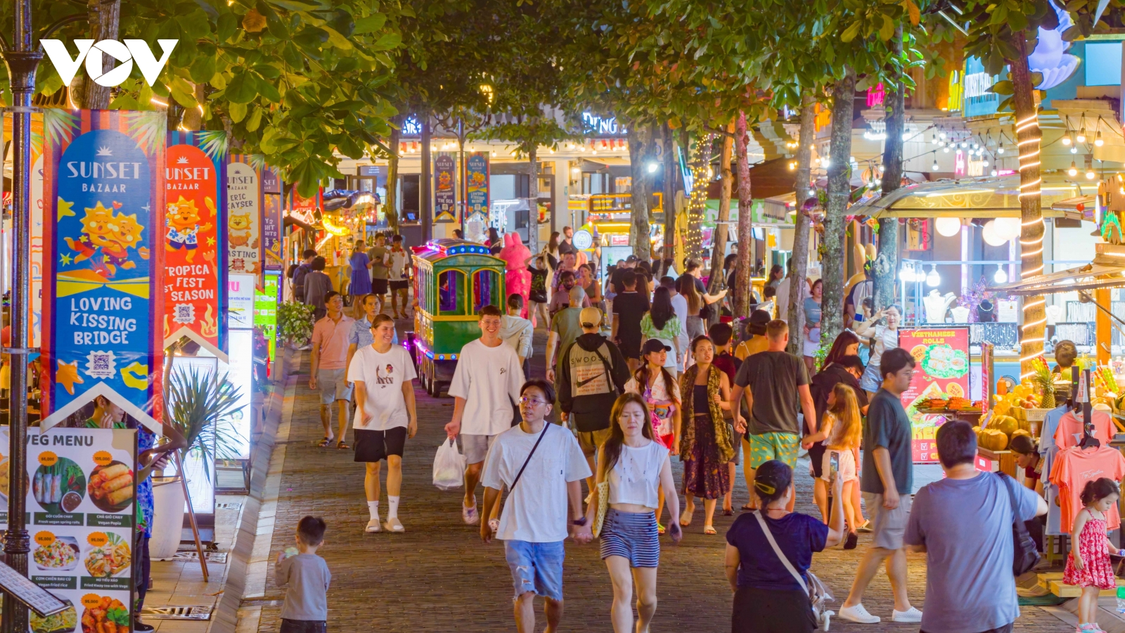 Phú Quốc kiểm tra hoạt động sản xuất, kinh doanh hàng hóa, dịch vụ trên địa bàn